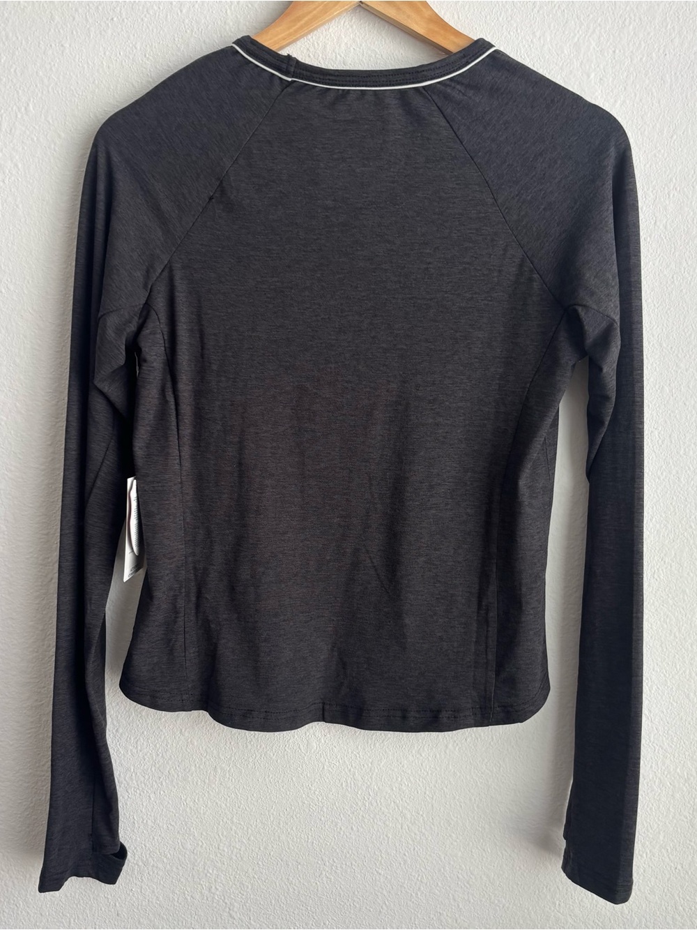 K-Swiss Women's Long Sleeve Performance Tee in Charcoal Gray - Picture 3 of 7